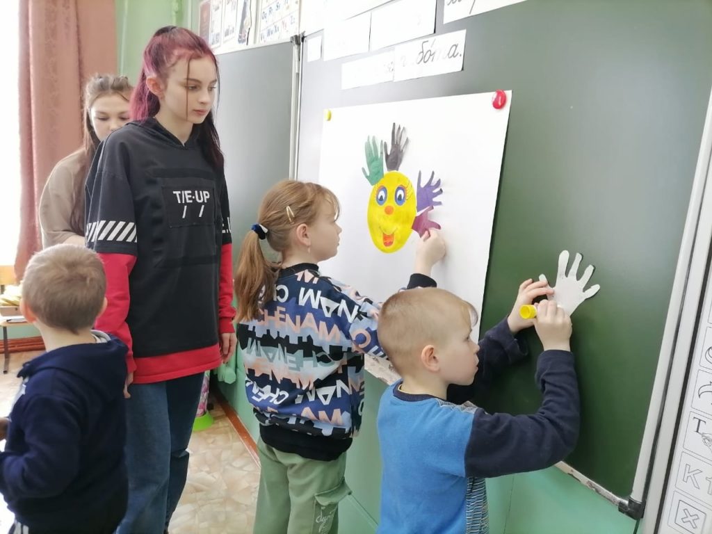 БОЛЕЕ ПЯТИДЕСЯТИ КОЛОГРИВСКИХ ДЕТЕЙ ОТДОХНУЛИ В ПРИШКОЛЬНОМ ЛАГЕРЕ —  Кологривский край